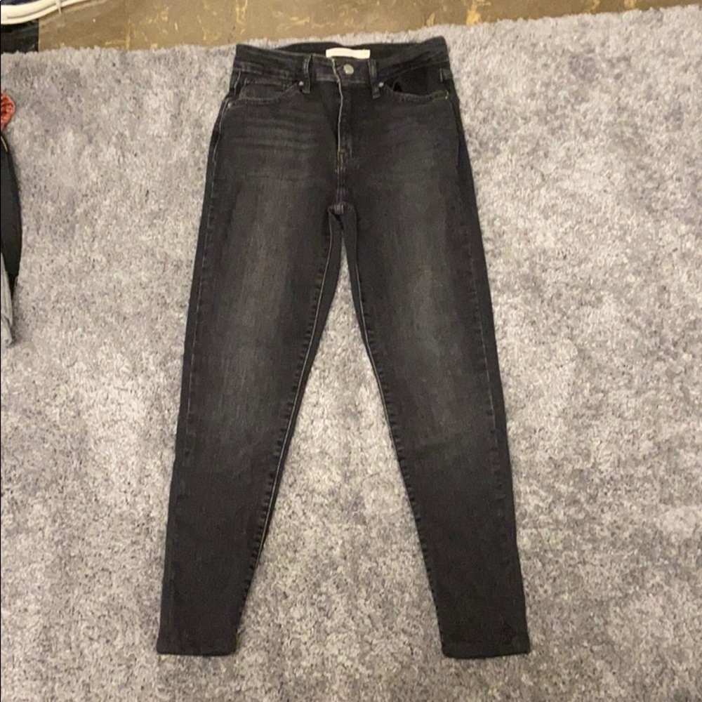 Mint Condition Levi’s 721 High Rise Skinny Jean